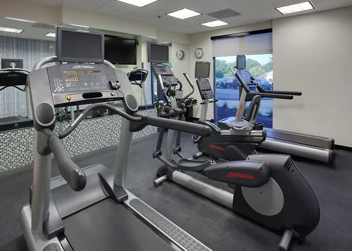 Holiday Inn Express & Suites Laurel Lakes By Ihg